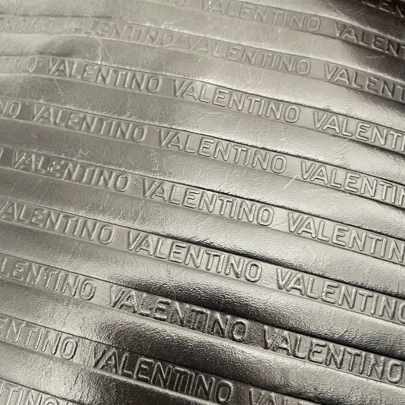 SOLD ‼️Vintage Valentino Clutch - Picture 8 of 14